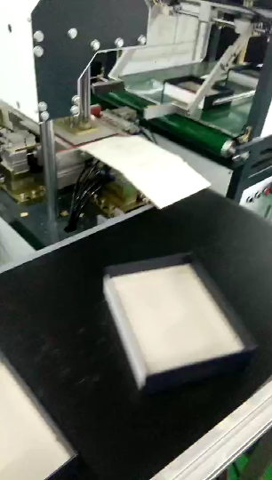 寧波中壓泡聯(lián)機(jī)小禮盒組裝機(jī)