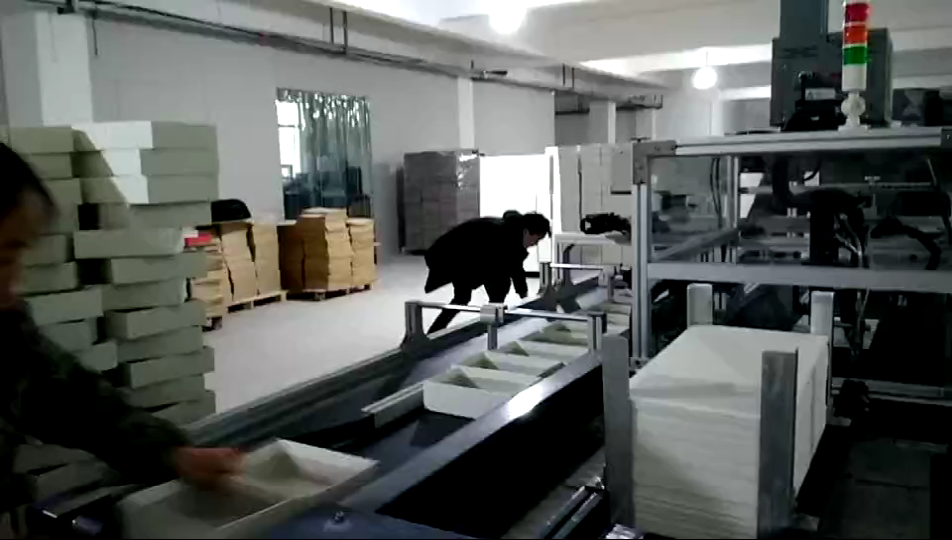 寧波全自動電子產(chǎn)品類包裝盒組裝機(jī)